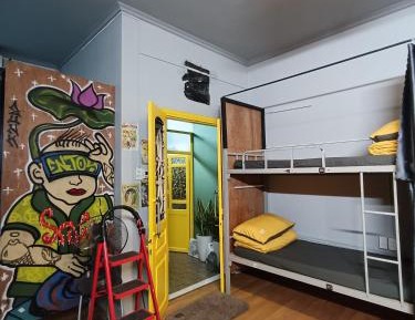 Single Bed in Mixed Dormitory Room