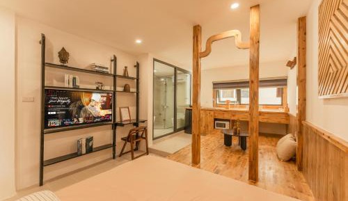 Studio with Spa Bath