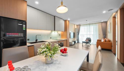 Three-Bedroom Deluxe Apartment