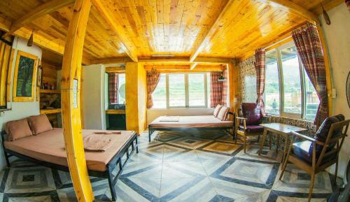 Family Room with Mountain View