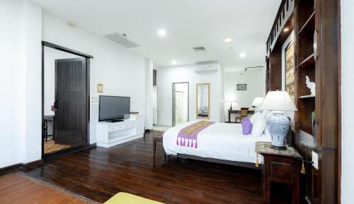 Deluxe Suite