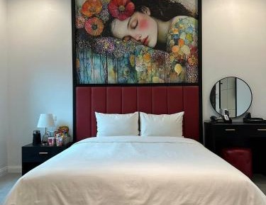 Standard Queen Room