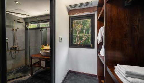 Twin Room with Lake View