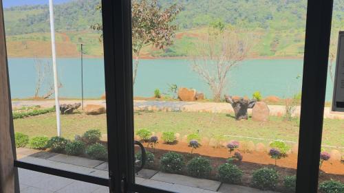 Double Room with Lake View