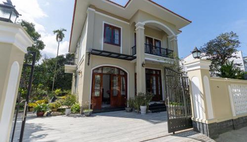 Four-Bedroom Apartment