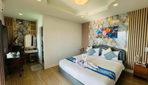 King Room with Mountain View