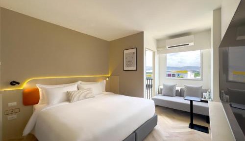 Superior King Room