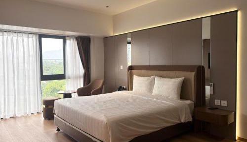 Standard Queen Room