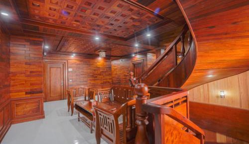 Deluxe King Suite