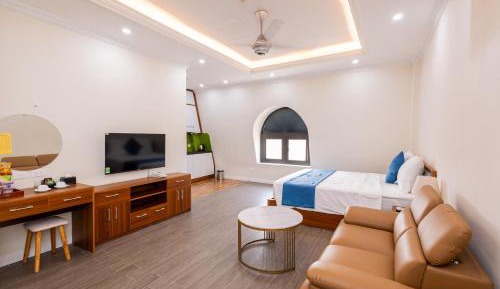Studio with Balcony