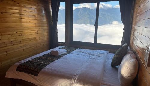 Double Room with Mountain View