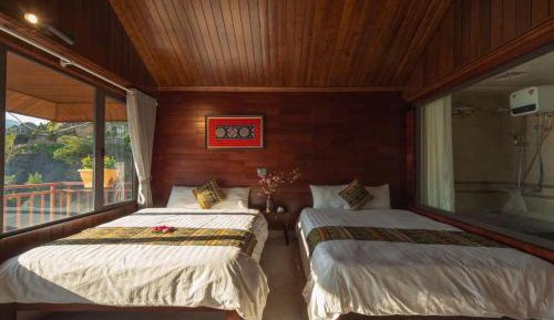 Quadruple Room with Mountain View