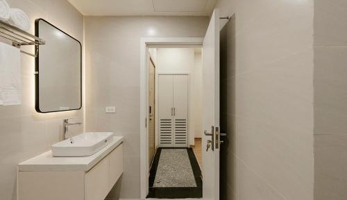 Suite with City View