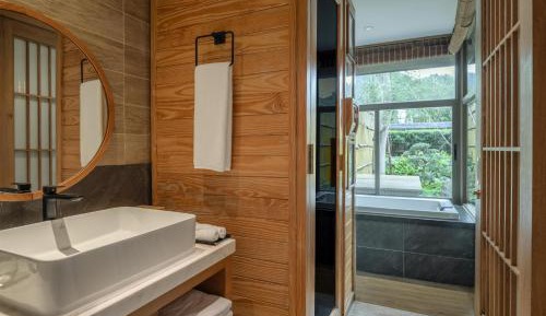 Deluxe King Room with Private Onsen
