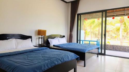 Double Room with Balcony and Sea View