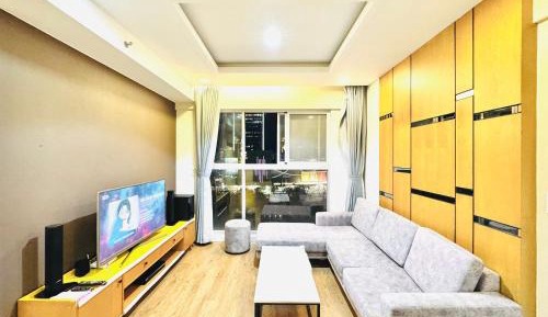 Two-Bedroom Apartment with City View