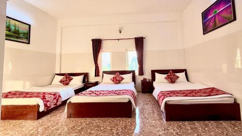 Triple Room with City View