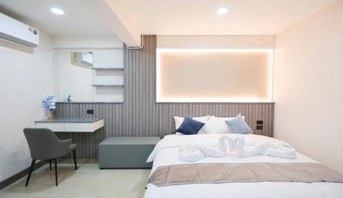 Deluxe Queen Room