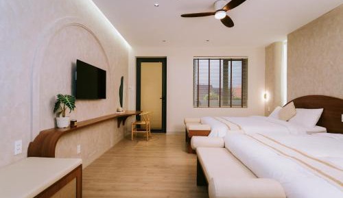 Deluxe Family Room