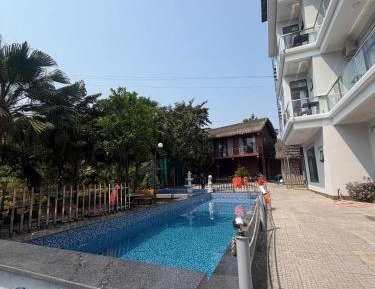 King Room with Pool View
