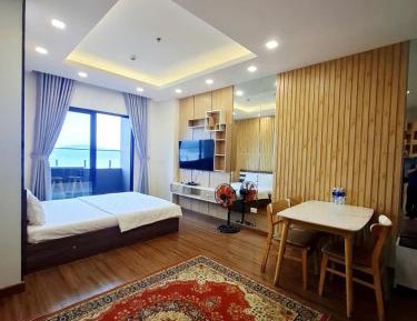 Two-Bedroom Apartment with Balcony and Sea View