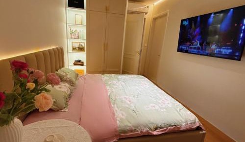 Deluxe Double Room (2 Adults + 1 Child)