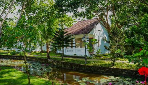 Bungalow - Water Front 