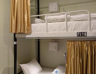 Bed in 8-Bed Mixed Dormitory Room
