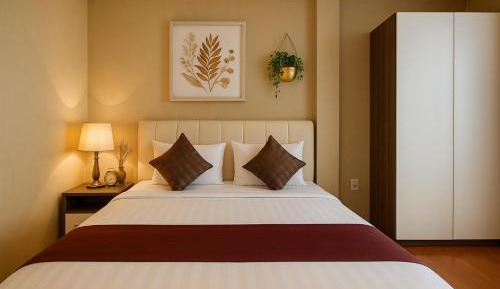 Standard Queen Room