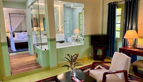 Heritage Suite with Bathtub 