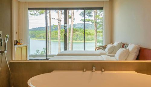 Double or Twin Room with Balcony