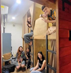 6-Bed Mixed Dormitory Room