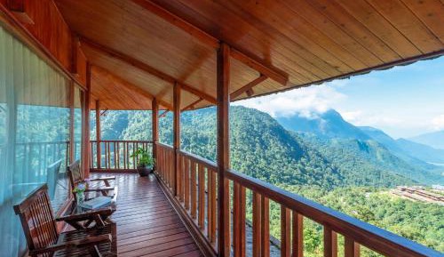 Bungalow with Garden View