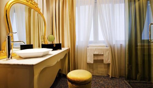 Executive King Room