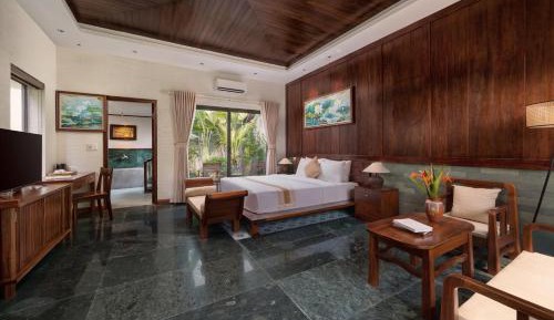Sunrise Suite With Pool View & Private Garden