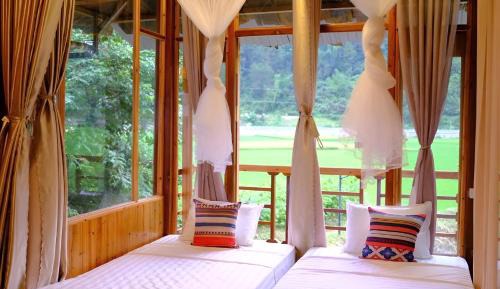 Mixed Dormitory Room