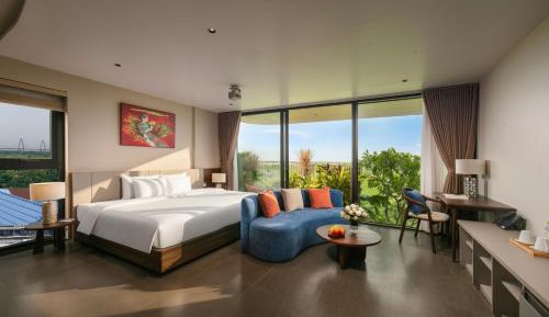 Double or Twin Room with Garden View and Bathtub