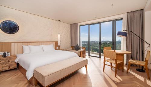 One-Bedroom Apartment with Balcony and Sea View