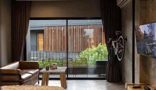 Rider King with Balcony