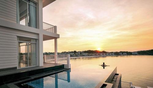 Four-Bedroom On the Rock Pool Villa