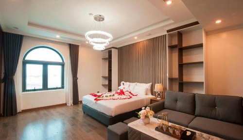 Deluxe King Room