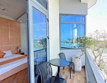 Deluxe Double Room with Balcony and Sea View