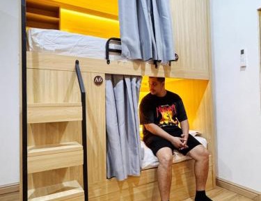 8-Bed Mixed Dormitory Room