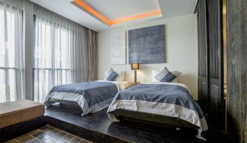 Twin Room with Bath