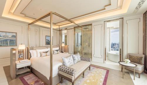 Penthouse Suite with Lounge Access