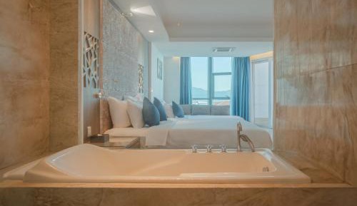 Deluxe Triple Room with Sea View