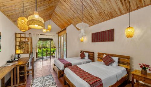 Deluxe Bungalow with Garden View