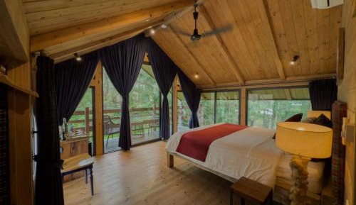 Deluxe Double Room with Balcony
