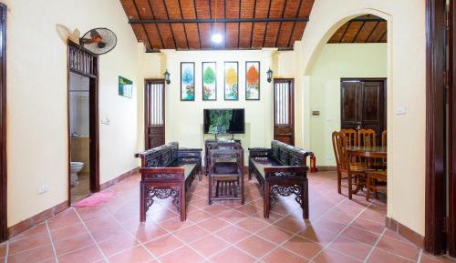 Villa with Garden View