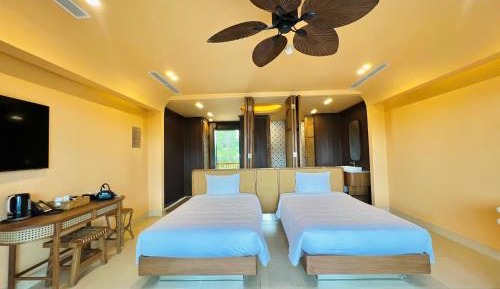 Twin Room with Lake View
